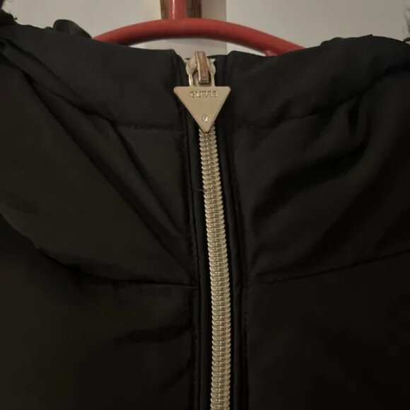 A warm winter jacket with Guess down filling - Picture 3 of 9